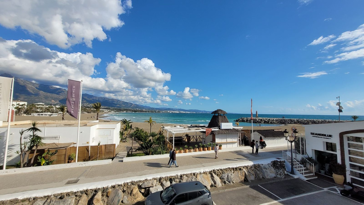 249a2ec33237dcb227d7d35de5142992 - 12