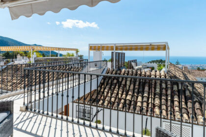 2976ca3d0b604d6f1a9f8cd7cba06dbc - 1