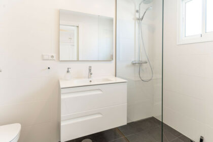 2976ca3d0b604d6f1a9f8cd7cba06dbc - 25