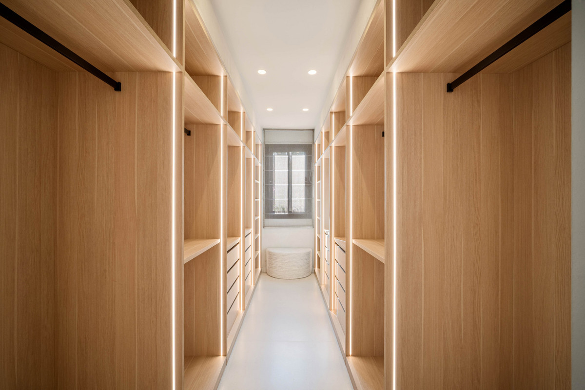 2ba4e8d66eb3253872204ab41b66b318 - 23