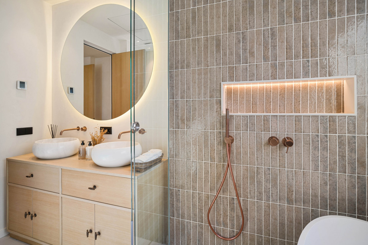 2ba4e8d66eb3253872204ab41b66b318 - 26