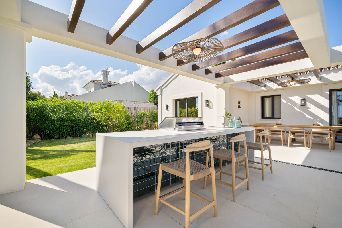 2ba4e8d66eb3253872204ab41b66b318 - 41