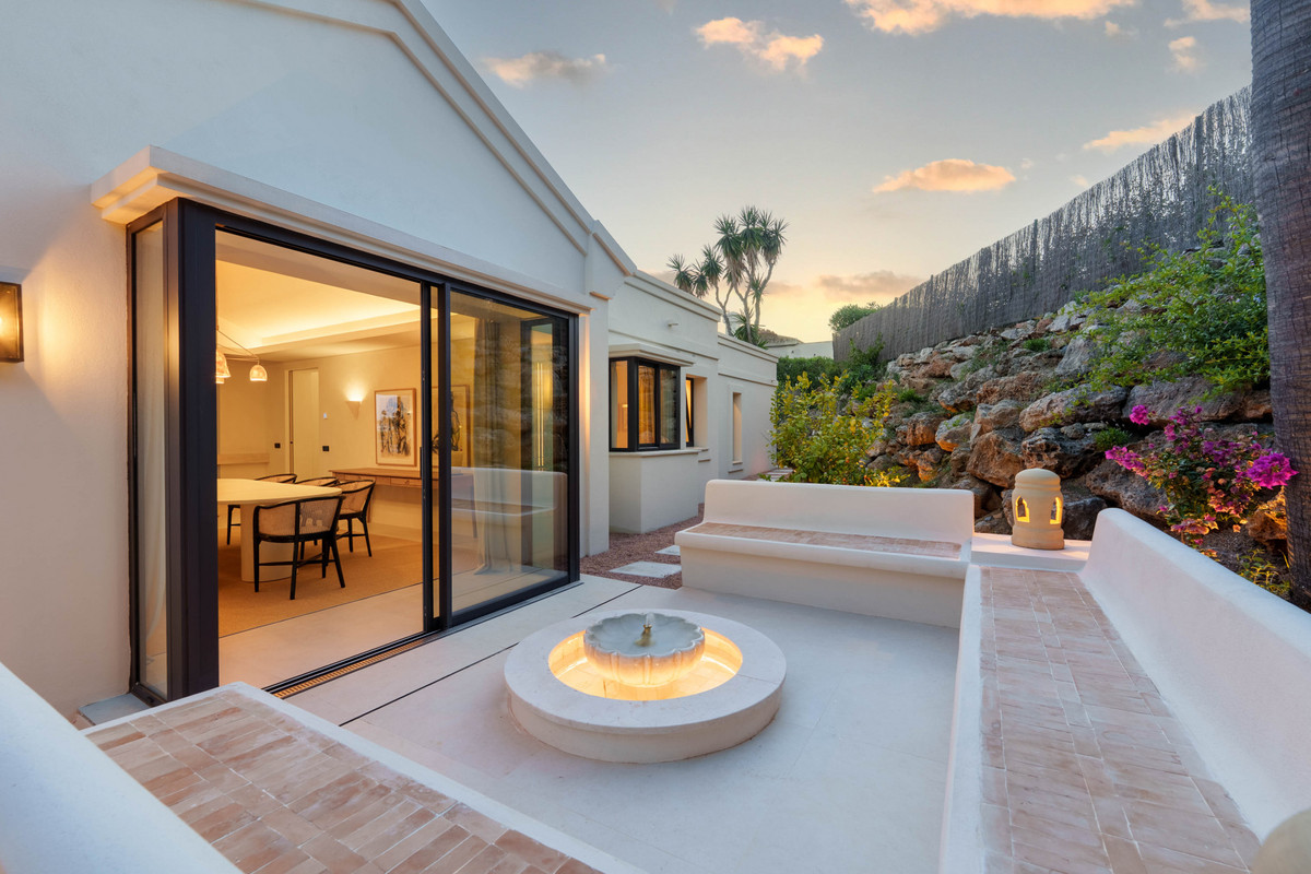 2ba4e8d66eb3253872204ab41b66b318 - 47