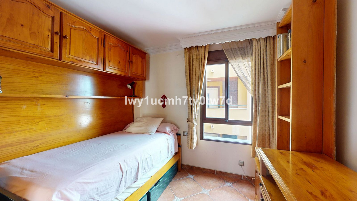 322707003f899c1b1c4ca87585875894 - 16