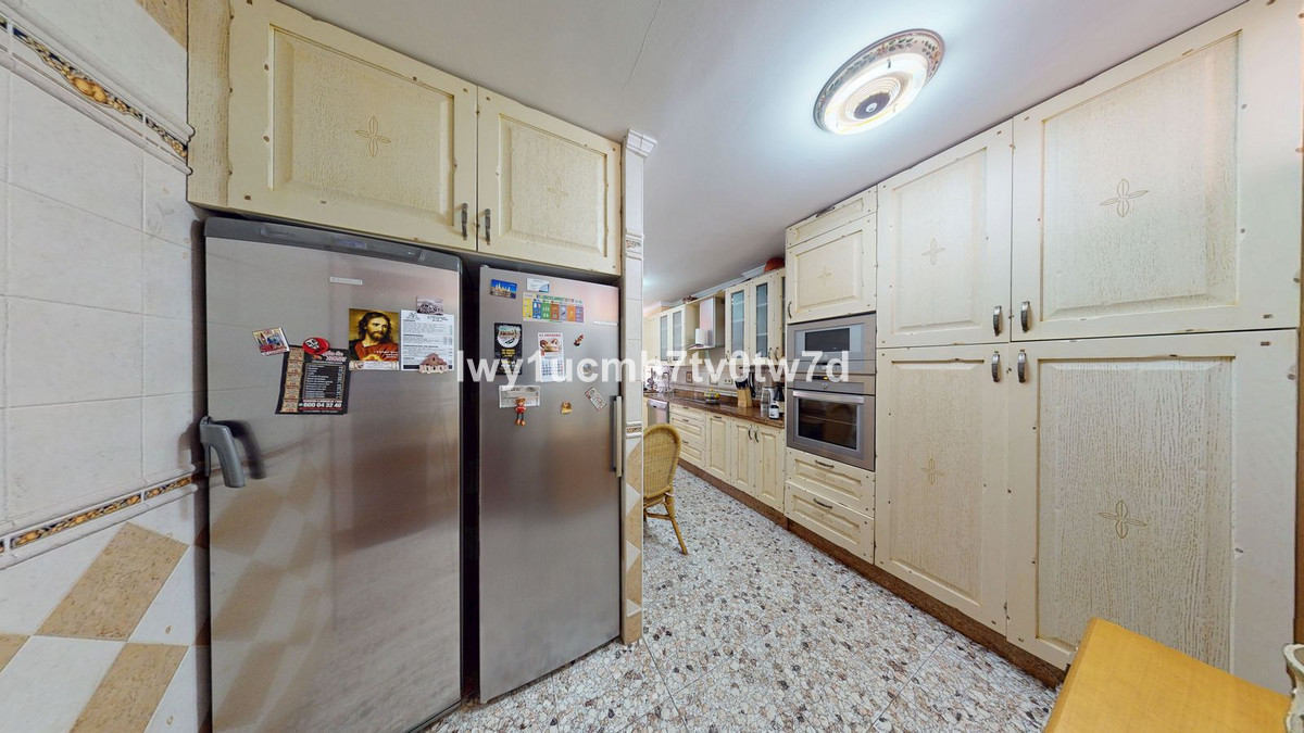 322707003f899c1b1c4ca87585875894 - 18