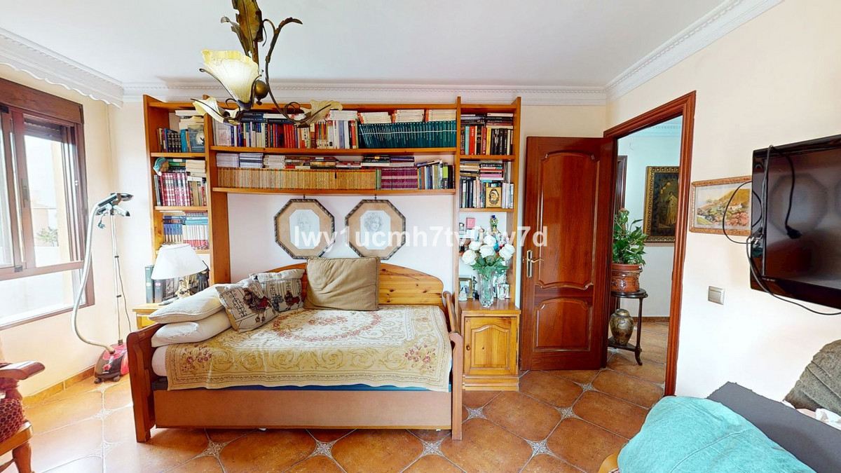 322707003f899c1b1c4ca87585875894 - 25