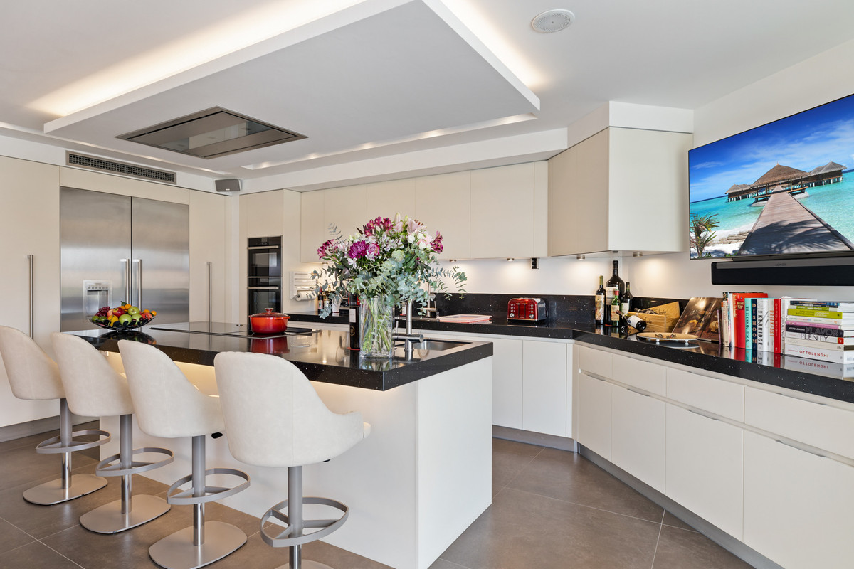 33a45b8a3d9065b94a48946c9dd57419 - 18