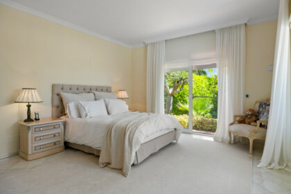 33a45b8a3d9065b94a48946c9dd57419 - 28