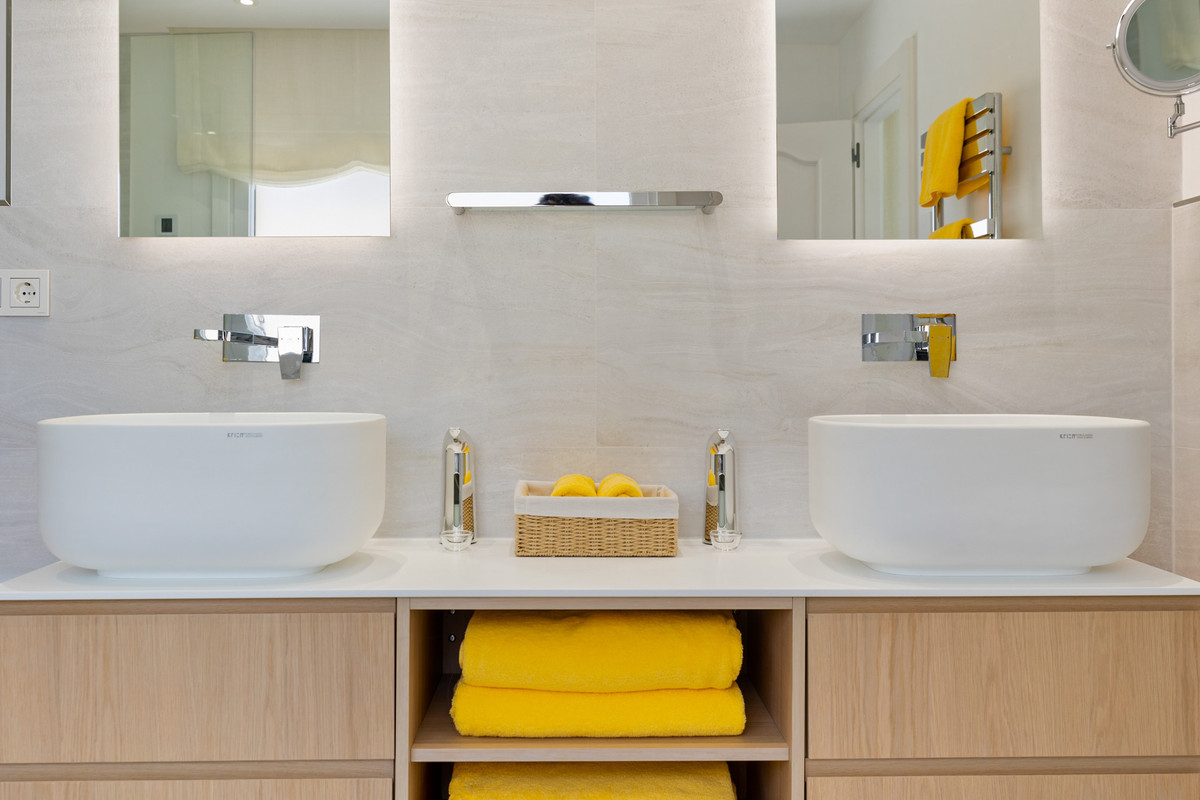 33a45b8a3d9065b94a48946c9dd57419 - 36