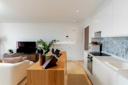 35daf26e48a46fb966c6117fc5ee4679 - 24