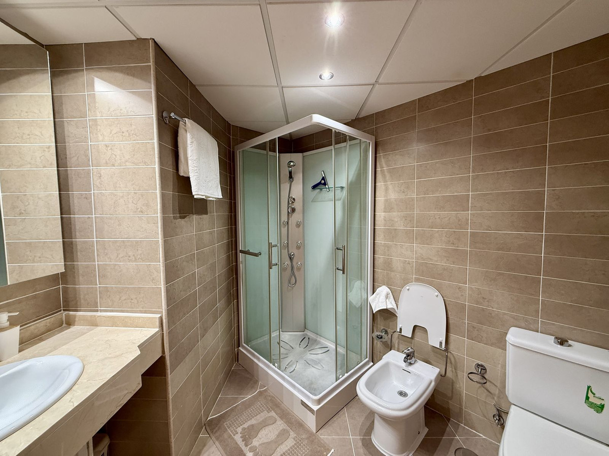 3807c36c5c5d5a57593deb6e43b7ef56 - 16