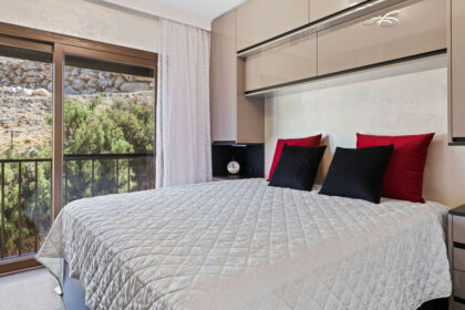 384abdd75c36b8103cb05f2d04fe055f - 9