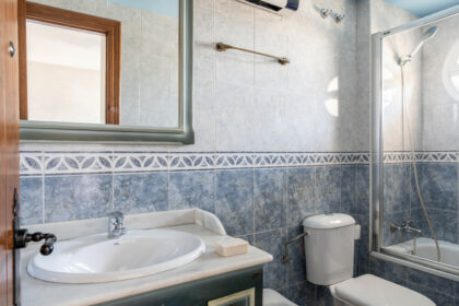 39c013632addb32f174e7bfa9c0c04ff - 15