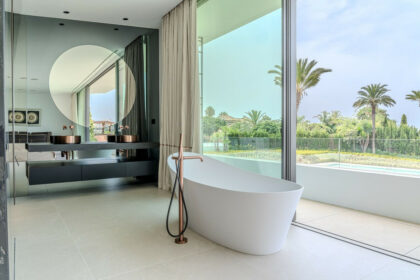 39e0ddd75740c37665314ce672a09c73 - 16