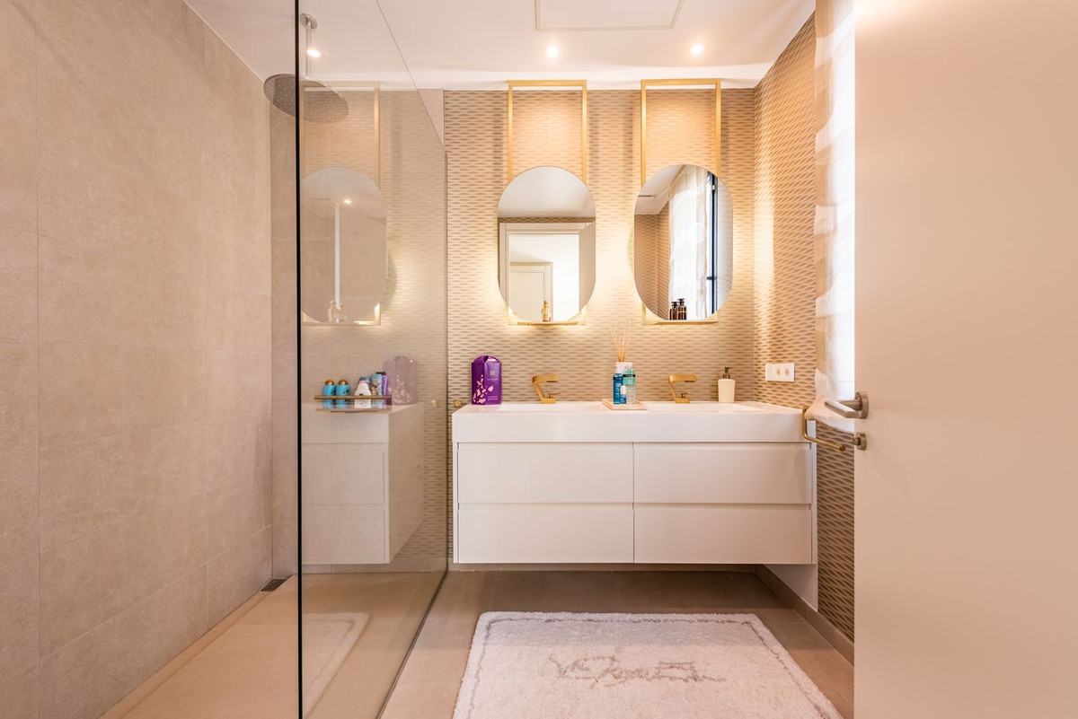 4155b203fdfbef5a65bed3cac76167a4 - 35