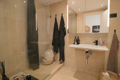 418ff17c889b9135ab0a97c946670ecf - 16