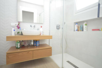 465804b1815539b9c92977d1f301d6c1 - 20