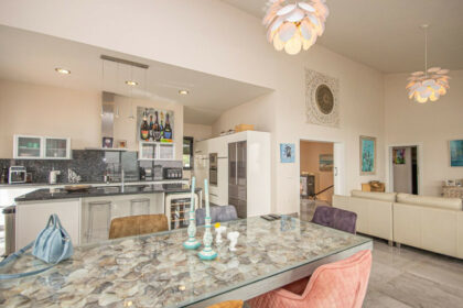 48588e06d18418b551cb16c5245c580c - 14