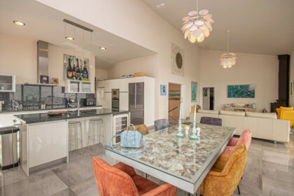 48588e06d18418b551cb16c5245c580c - 15