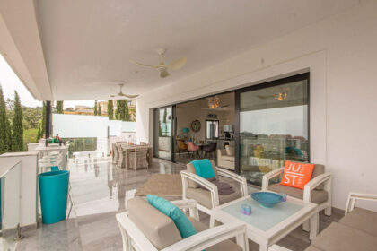 48588e06d18418b551cb16c5245c580c - 17