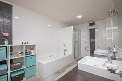 48588e06d18418b551cb16c5245c580c - 24