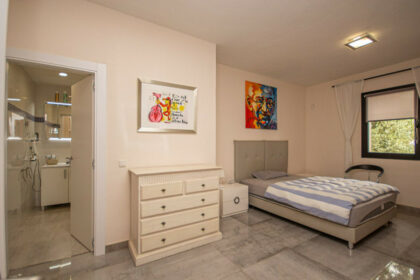 48588e06d18418b551cb16c5245c580c - 29