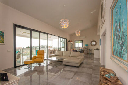 48588e06d18418b551cb16c5245c580c - 3