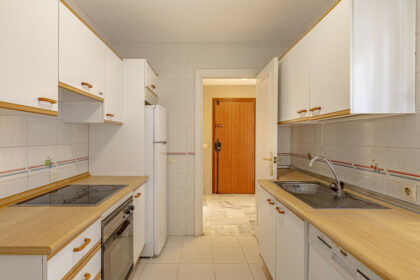 4b0c6a2b24a8541e7246c5ddee79c4ee - 7