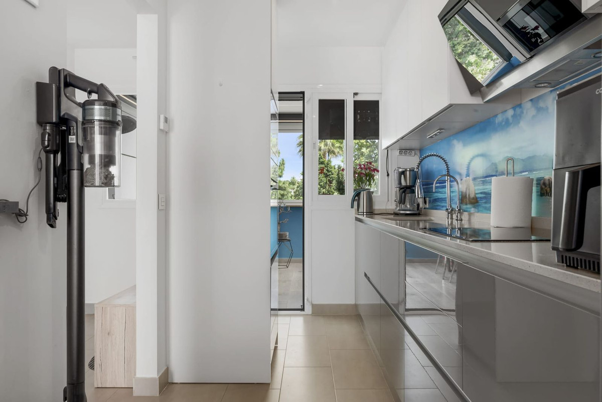 4bc4089c663ffcaa0f0e0e68abc4185c - 18