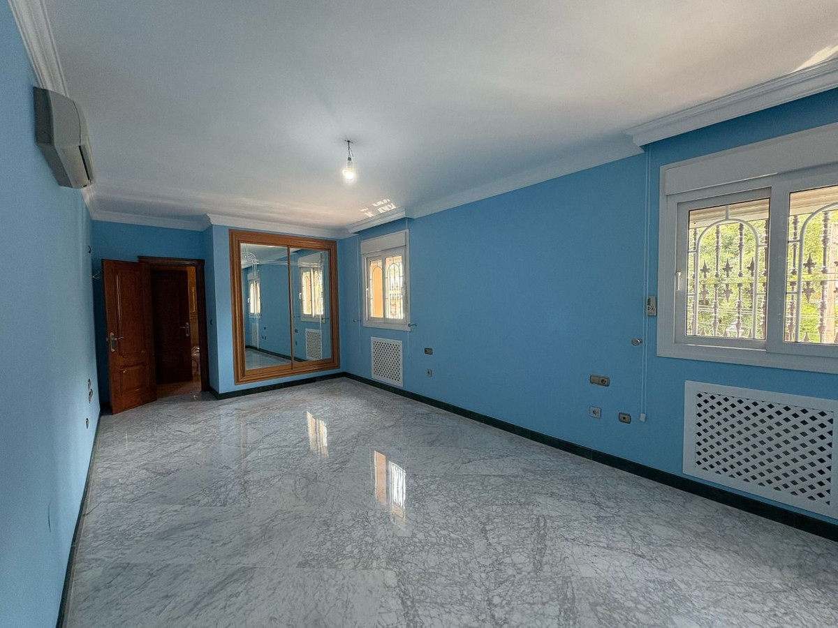 4c4f65cd2b5f28e28e15e41fb8f26487 - 39