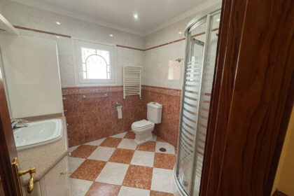 4c4f65cd2b5f28e28e15e41fb8f26487 - 44