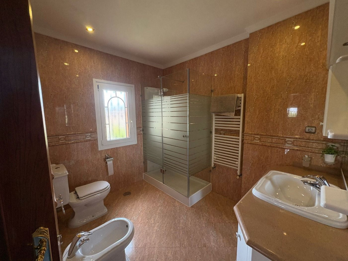 4c4f65cd2b5f28e28e15e41fb8f26487 - 47