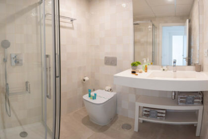 4efbab3963751b5964b8c6d909ed364f - 3