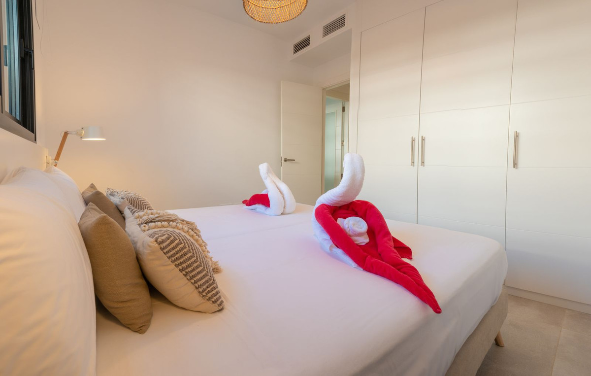 4efbab3963751b5964b8c6d909ed364f - 9