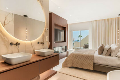 50ef83cc9f7050ab0180c5e711ce4078 - 22