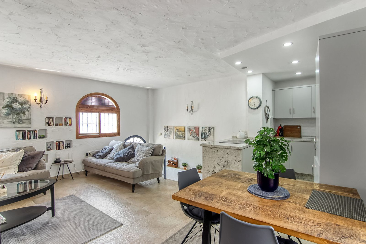 5115d2b53764f858b60c0d8638a82493 - 1