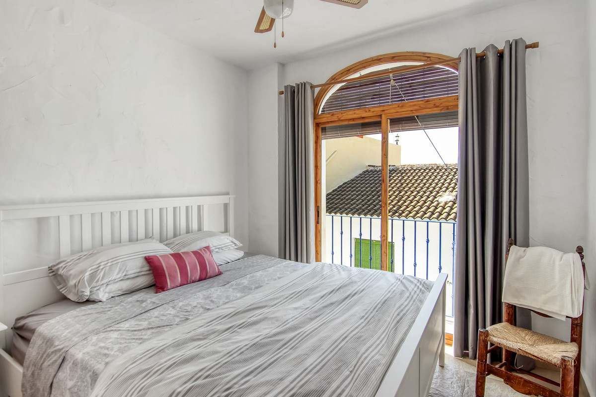 5115d2b53764f858b60c0d8638a82493 - 15