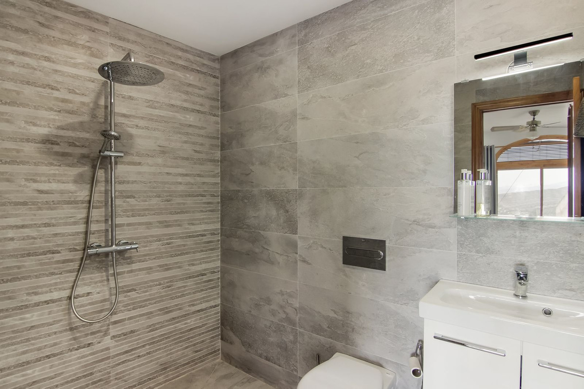 5115d2b53764f858b60c0d8638a82493 - 20