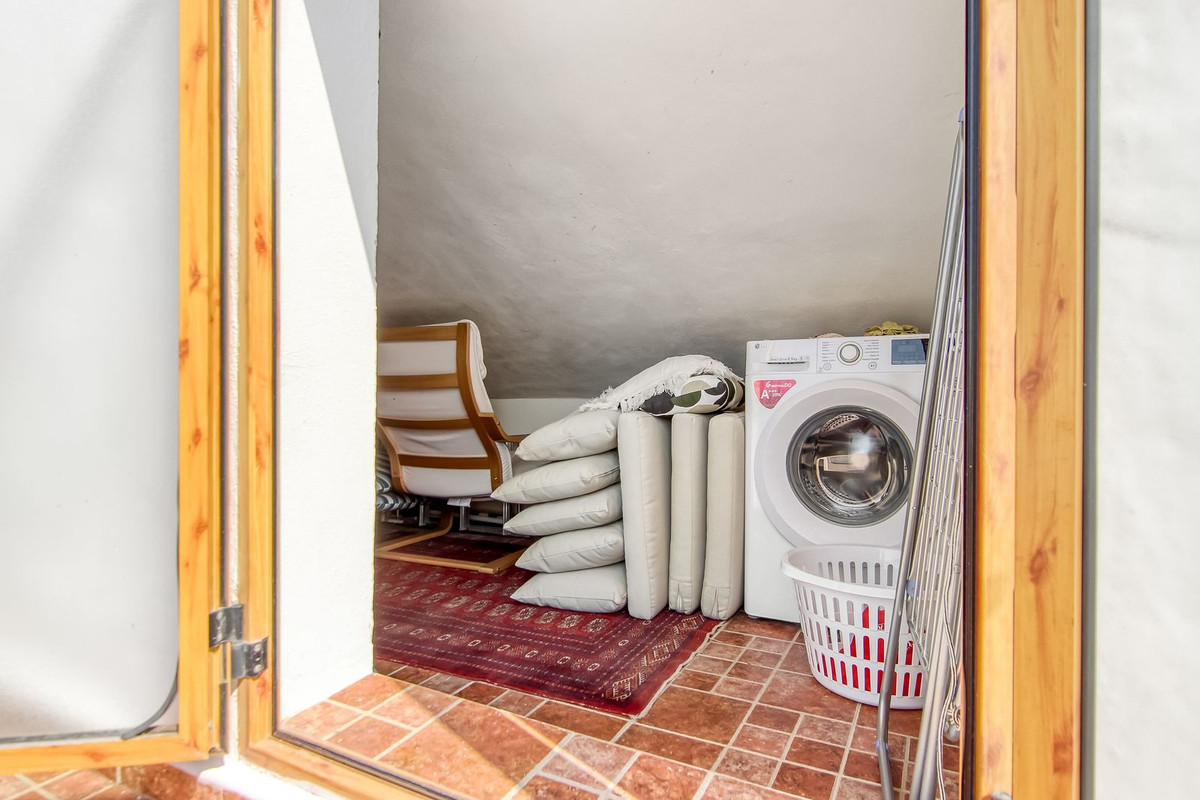 5115d2b53764f858b60c0d8638a82493 - 22