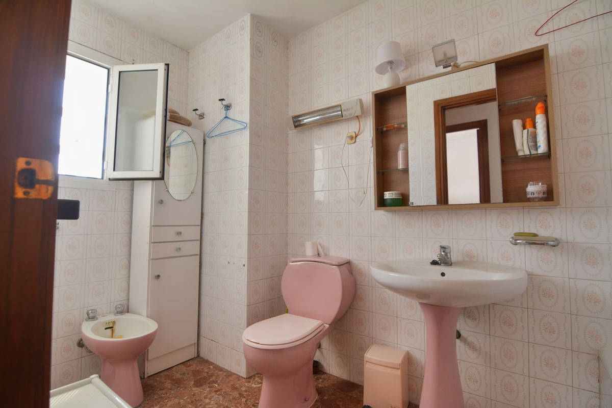 53bebf544fb8508eea123eac6dbb960b - 21