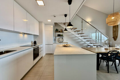 56182ff6a5cc91e2479a55d2a7b8657b - 14