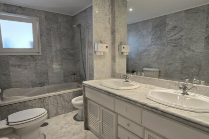 5a035fab2b2db3170018686eab69d9c9 - 39