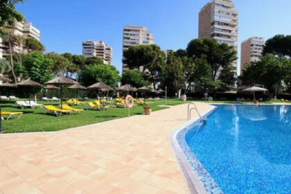 5a62b02b521048d75f7a1931e6016b41 - 25