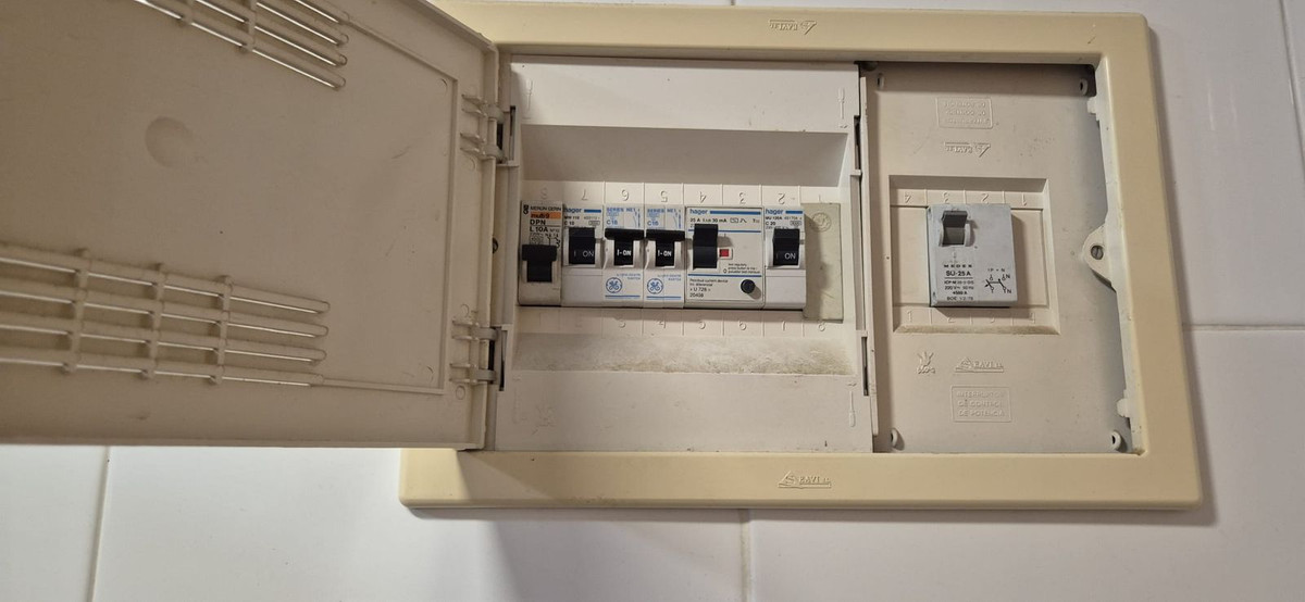 5a835bd6414d974a5a85cd632c2dc2f5 - 14