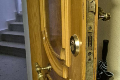 5a835bd6414d974a5a85cd632c2dc2f5 - 7