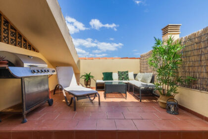 5aac084f772d64c605c7d2481d08e1d4 - 12