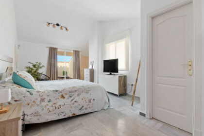 5aac084f772d64c605c7d2481d08e1d4 - 14