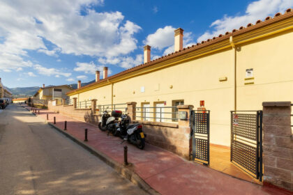 5aac084f772d64c605c7d2481d08e1d4 - 18