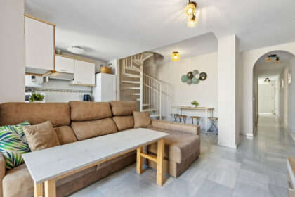 5aac084f772d64c605c7d2481d08e1d4 - 22