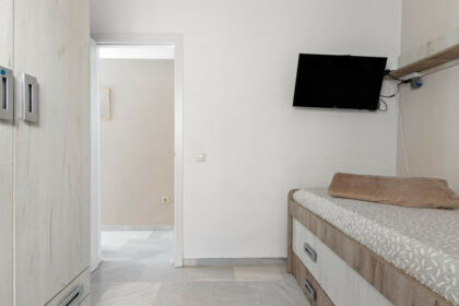 5aac084f772d64c605c7d2481d08e1d4 - 5